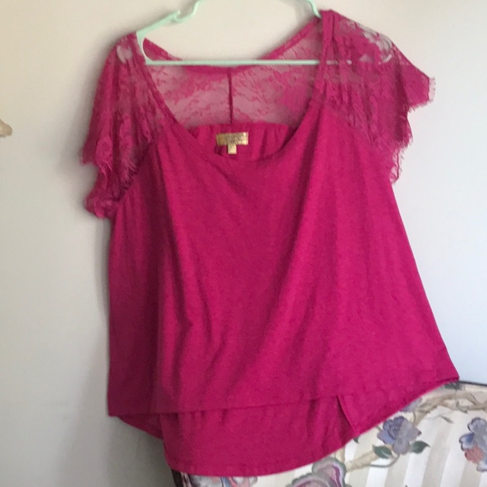 Pretty in lace by Vera Wang. Hot pink top size XL